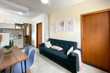 Casa para alugar com 2 quartos, 50m² em Santa Terezinha, Belo Horizonte