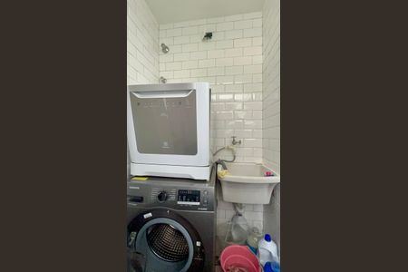 Apartamento à venda com 72m², 3 quartos e 1 vagaÁrea de Serviço