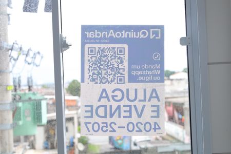 Apartamento à venda com 39m², 2 quartos e sem vagaPlaca instalada na janela do imóvel (2ºandar) - Código da placa BCMI-1421