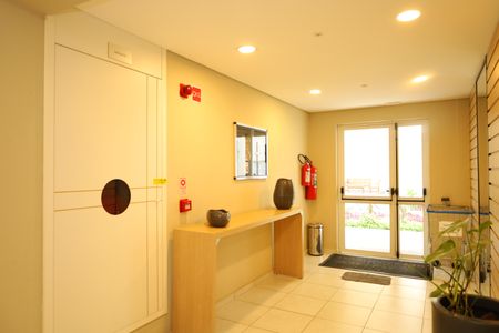 Apartamento à venda com 39m², 2 quartos e sem vagaÁrea comum - Saguão do prédio