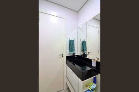 Apartamento à venda com 74m², 2 quartos e 2 vagasBanheiro Social