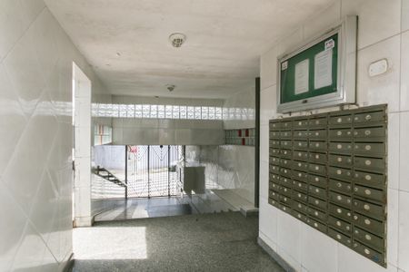 Apartamento para alugar com 55m², 3 quartos e sem vagaÁrea comum - Entrada 