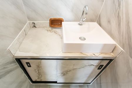 Apartamento para alugar com 55m², 3 quartos e sem vagaBanheiro - Lavatório 