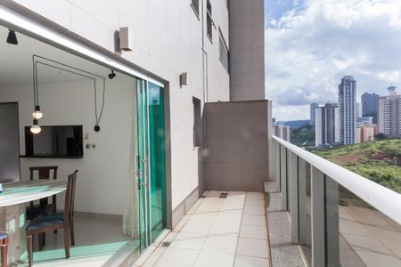 Apartamento para alugar com 78m², 2 quartos e 4 vagasVaranda da Sala