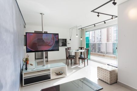 Apartamento para alugar com 78m², 2 quartos e 4 vagassala