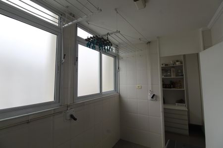 Apartamento para alugar com 146m², 2 quartos e 2 vagasÁrea de Serviço