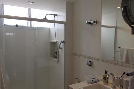 Apartamento para alugar com 146m², 2 quartos e 2 vagasBanheiro 2