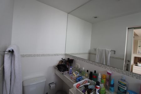 Apartamento para alugar com 146m², 2 quartos e 2 vagasBanheiro da Suíte