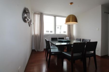 Apartamento para alugar com 146m², 2 quartos e 2 vagasCopa