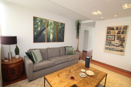 Apartamento para alugar com 146m², 2 quartos e 2 vagasSala