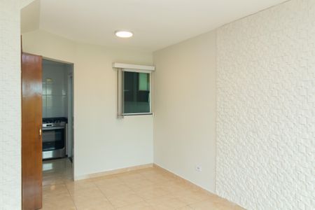 Casa de condomínio à venda com 55m², 2 quartos e 2 vagas Casa de condomínio à venda com 55m², 2 quartos e 2 vagasSala