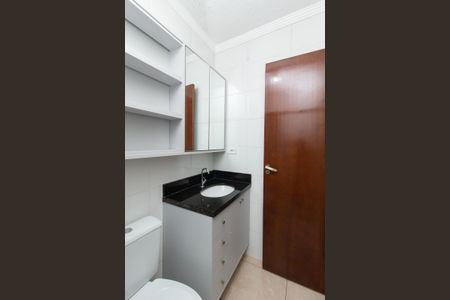 Casa de condomínio à venda com 55m², 2 quartos e 2 vagas Casa de condomínio à venda com 55m², 2 quartos e 2 vagasBanheiro