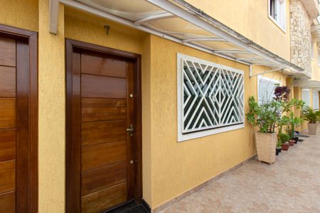 Casa de condomínio à venda com 55m², 2 quartos e 2 vagas Casa de condomínio à venda com 55m², 2 quartos e 2 vagasÁrea externa