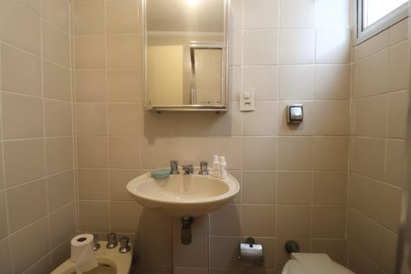Apartamento para alugar com 93m², 4 quartos e 1 vaga Apartamento para alugar com 93m², 4 quartos e 1 vagaBanheiro Social
