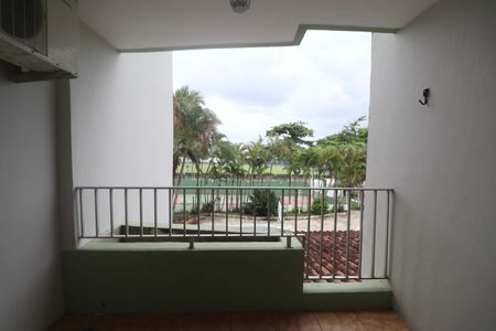 Varanda de apartamento para alugar com 4 quartos, 93m² em Jardim Las Palmas, Guarujá