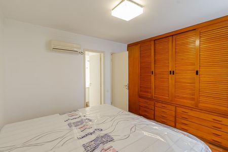 Apartamento para alugar com 120m², 2 quartos e 1 vaga Apartamento para alugar com 120m², 2 quartos e 1 vagaSuíte 1