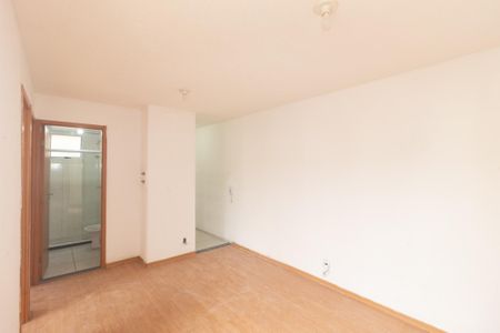 Sala de apartamento para alugar com 2 quartos, 43m² em Cosmos, Rio de Janeiro