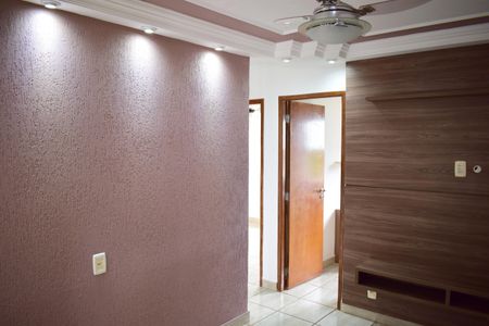 Sala de apartamento para alugar com 2 quartos, 45m² em Jardim João Rossi, Ribeirão Preto