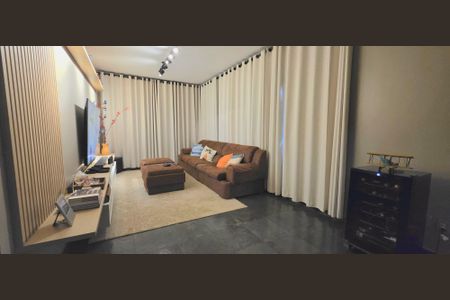 Casa à venda com 6 quartos, 500m² em Recanto do Poeta Um, Lagoa Santa