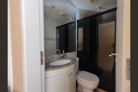 Apartamento para alugar com 96m², 4 quartos e 2 vagas Apartamento para alugar com 96m², 4 quartos e 2 vagasBanheiro social