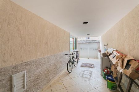 Casa à venda com 220m², 3 quartos e 2 vagasGaragem