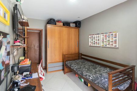 Casa à venda com 220m², 3 quartos e 2 vagasSuíte 1