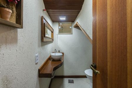 Casa à venda com 220m², 3 quartos e 2 vagasLavabo