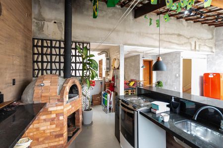 Casa à venda com 220m², 3 quartos e 2 vagasCobertura