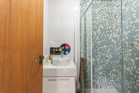 Casa à venda com 220m², 3 quartos e 2 vagasBanheiro Suíte 1 