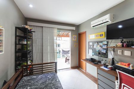 Casa à venda com 220m², 3 quartos e 2 vagasSuíte 1