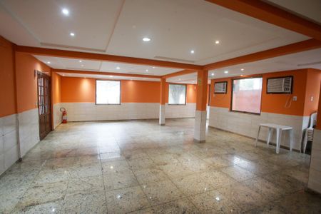 Apartamento para alugar com 50m², 2 quartos e 2 vagasÁrea comum - Salão de festas