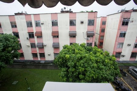Vista da Sala de apartamento para alugar com 2 quartos, 50m² em Taquara, Rio de Janeiro