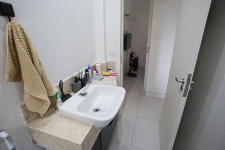 Apartamento para alugar com 50m², 2 quartos e 2 vagasBanheiro