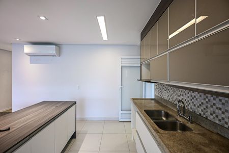 Apartamento à venda com 141m², 3 quartos e 3 vagasCozinha