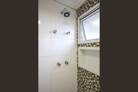 Apartamento à venda com 141m², 3 quartos e 3 vagasChuveiro do Banheiro da Suíte 2