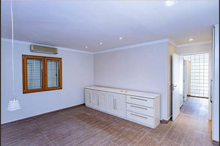 Casa à venda com 314m², 3 quartos e 2 vagas