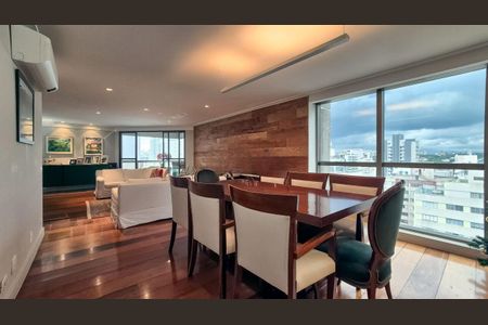 Apartamento à venda com 3 quartos, 194m² em Indianópolis, São Paulo