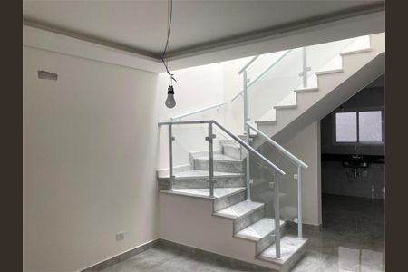 Casa à venda com 3 quartos, 116m² em Jardim Alzira, São Paulo