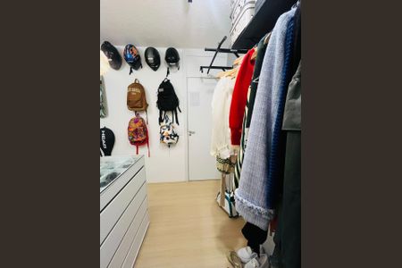 Quarto de apartamento para alugar com 2 quartos, 49m² em Neves, São Gonçalo