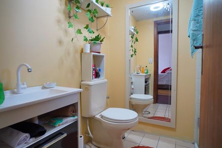 Banheiro  de apartamento à venda com 2 quartos, 52m² em Sarandi, Porto Alegre