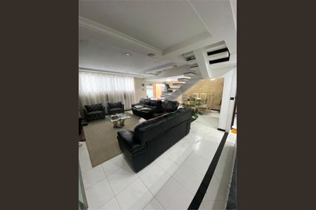 Casa à venda com 4 quartos, 321m² em Vila Rosalia, Guarulhos