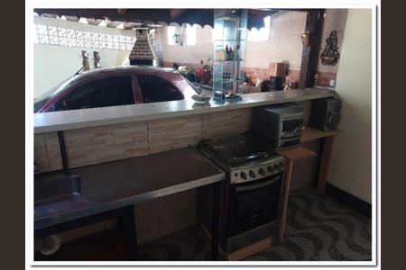 Casa à venda com 172m², 3 quartos e 1 vaga