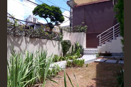 Casa à venda com 100m², 2 quartos e 2 vagas