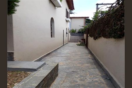 Casa à venda com 100m², 2 quartos e 2 vagas