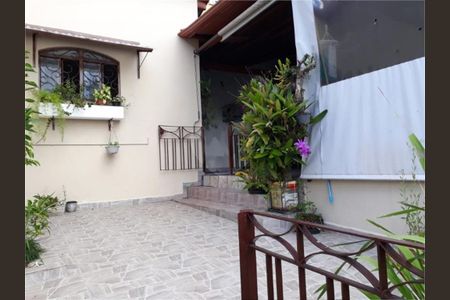 Casa à venda com 100m², 2 quartos e 2 vagas