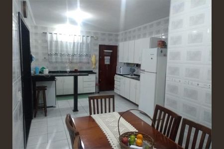 Casa à venda com 3 quartos, 250m² em Jardim Domitila, São Paulo