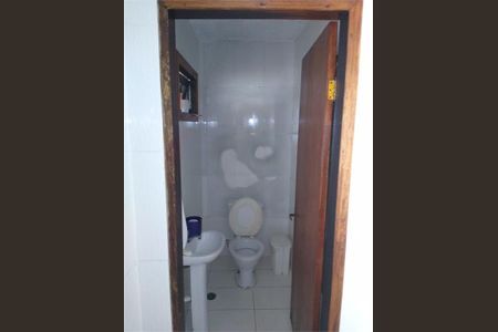 Casa à venda com 3 quartos, 250m² em Jardim Domitila, São Paulo