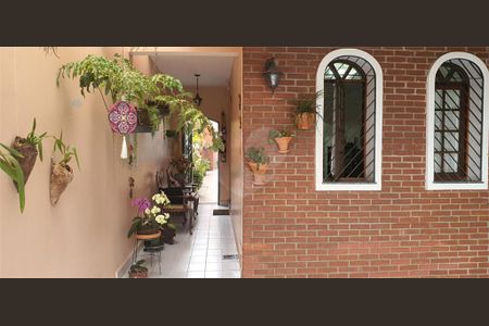 Casa à venda com 120m², 3 quartos e 2 vagas