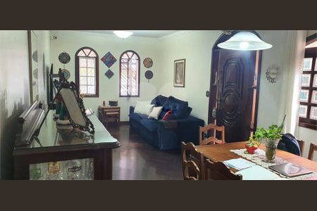 Casa à venda com 120m², 3 quartos e 2 vagas