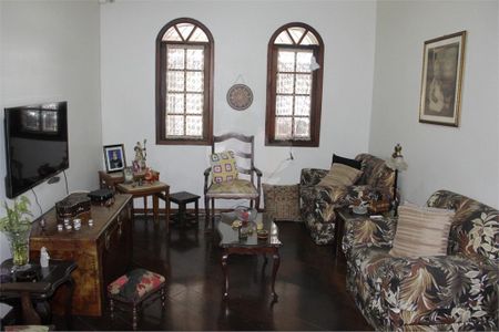 Casa à venda com 3 quartos, 120m² em Cupecê, São Paulo